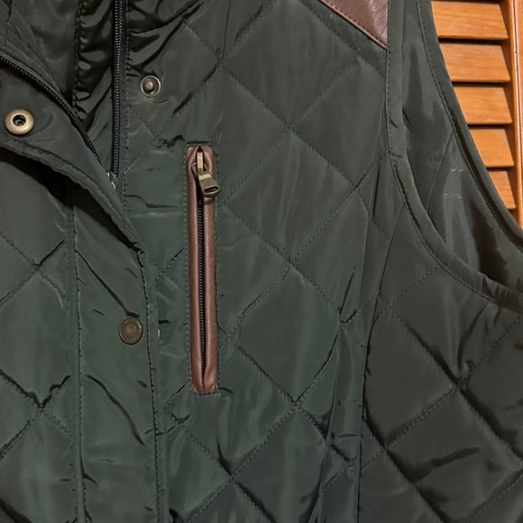 Ralph Lauren Green Quilted Vest with Brown Accents - Picture 4 of 6